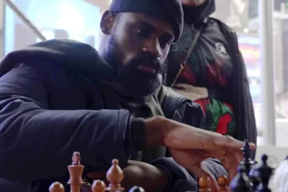 Nigerian Attempts To Break Longest Chess Marathon Mediaage NG Hundreds of supporters, including Afrobeats singer, Davido have turned up to cheer Nigerian chess master, Tunde Onakoya as he attempts an ambitious challenge to break the record for the longest chess marathon.