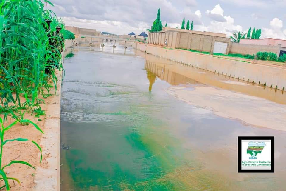 TAMING THE FLOODS: Making Katsina and Jibia Safe with ACReSAL Support Mediaage NG Malam Suleiman Isah, a respected community elder in Katsina town, still shudders as he recalls the once-common sight of lifeless bodies being carried away by the floodwaters in town.
