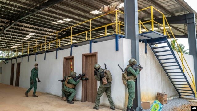 Ivory Coast Becomes Latest African Nation to Ask French Soldiers to Leave Mediaage NG After a decade long military presence, Cote d'Ivoire on Tuesday announced that French troops will leave the country, becoming the latest African nation to curtail military ties with its former colonial power.