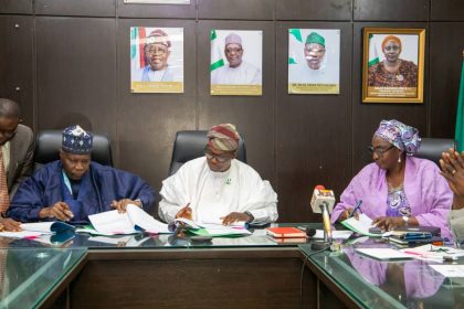 FG Upgrades Kumo Hospital to FMC Mediaage NG The Federal Government signed an MoU with Gombe State to convert General Hospital Kumo into Federal Medical Centre (FMC), Kumo, aimed at expanding access to quality healthcare.