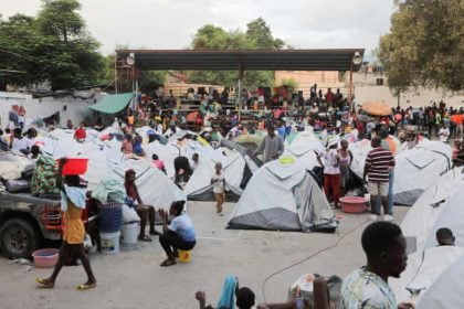 Court Blocks Kenya From Deploying Police Officers to Haiti to Fight Gangs Mediaage NG A Kenyan court temporarily blocked the government from deploying hundreds of police personnel in Haiti in a UN-approved mission aimed at helping the Caribbean nation tackle rampant gang violence.