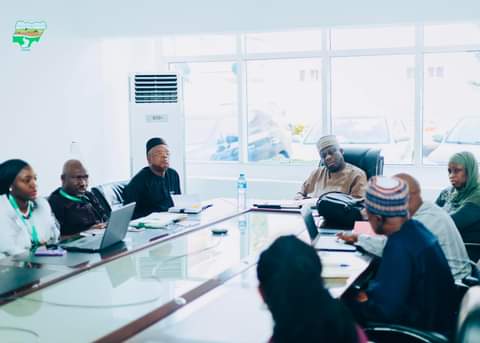 ACReSAL To Partner Mercy Corps On Peace Building Mediaage NG Aiming to stop the tide of violence, conflicts, insurgencies and other challenges in Nigeria, the Agro-Climatic Resilience in Semi-Arid Landscapes (ACReSAL) has said it is partnering with Mercy Corps on peace building and conflict resolution across the project implementing states, especially, northern states affected by conflicts.