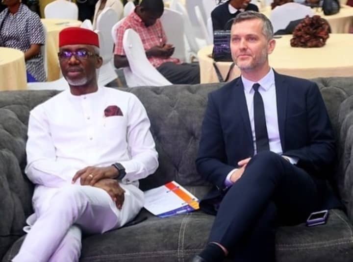 Ugwumba Leadership Centre Advocates Support For The Youth Mediaage NG ABUJA, Nigeria - Mediaage NG News - The Chief Executive of Ugwumba Leadership Centre, on Tuesday called for more support initiatives for young talented Nigerian minds who have reposit of ideas in them that can be turned into cash flowing ventures that can improve their lives and the Nigerian economy.