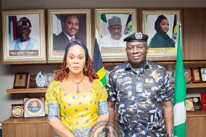 Nigeria's Women Affairs Minister Calls For Thorough Investigation Over Death of Woman Mediaage NG THE Nigerian Minister of Women Affairs has called for a full investigation over the death of a woman who died as a result of domestic violence.