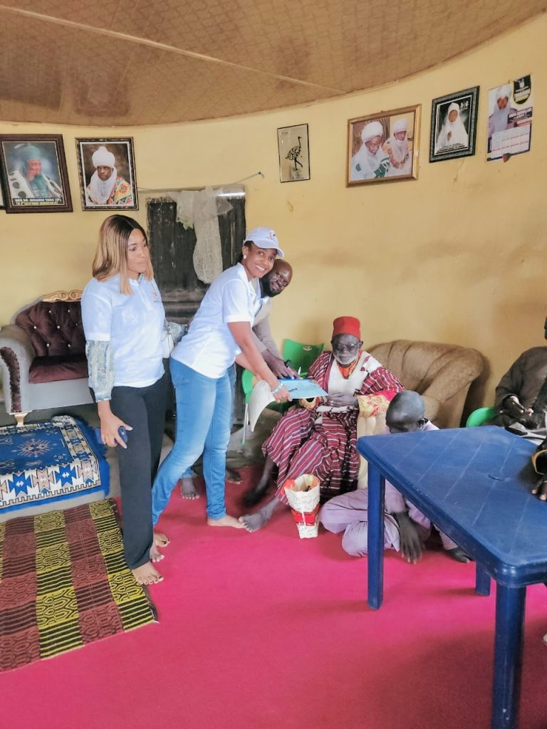 Future Focus Foundation Signs Agreement With Kawu Community For Mini Grid and Solar Installation Mediaage NG Future Focus Foundation recently signed an agreement with the District Head of Kawu, Bwari Area Council for Project Light Up Communities (PLUC) aimed at providing electricity for selected communities.