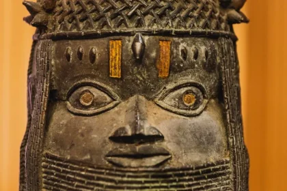 Ghana, Nigeria And The Quest For UK Looted Treasure Mediaage NG Artefacts looted by the British in the colonial era have been returned to Ghana and are already on public view. So why is it taking Nigeria so long to put its returned treasures on display?