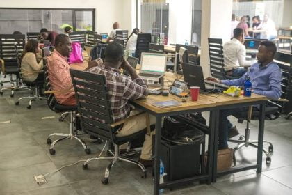 Nigeria Records Drop In Unemployment Rate Mediaage NG Abuja - August 25 - (Mediaage NG News) - According to Nigeria's National Bureau of Statistics (NBS), three in four Nigerians of working age were employed by the end of March, sharply contrasting figures from the last data taken at the end of 2020. The data of 2020 showed that one out of three Nigerians that were able to, and actively looking for a job, could not find one.